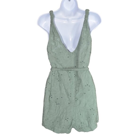 Zara Large Eyelet Lace Romper Women’s L Sage Green Cotton Blend Tie Waist Boho - Picture 2 of 9